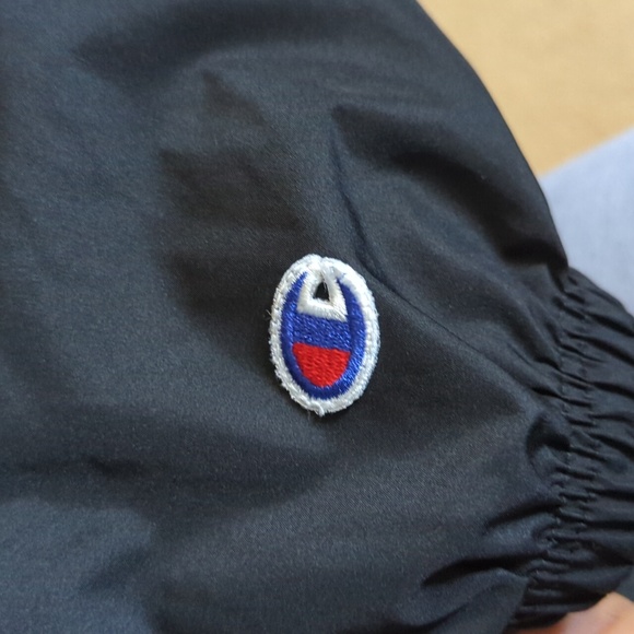 Champion windbreaker half zip up - Picture 4 of 4